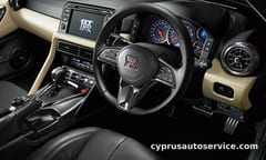 NISSAN GTR