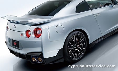 NISSAN GTR PREMIUM EDITION