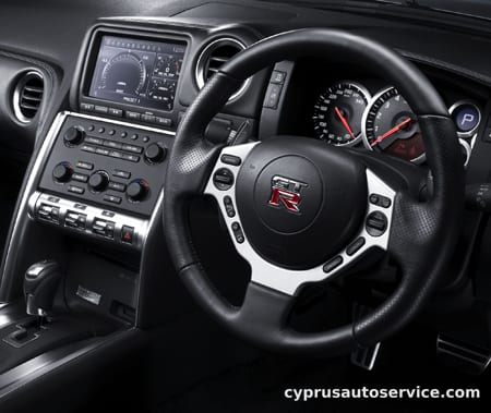 NISSAN GTR BLACK EDITION