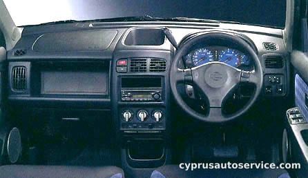NISSAN CUBE PREMIUM