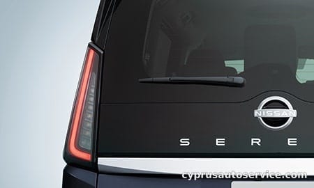 NISSAN SERENA HIGHWAY STAR V