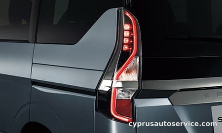 NISSAN SERENA E-POWER XV AERO