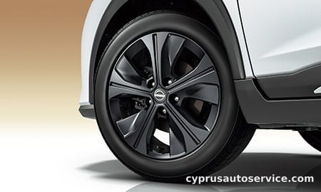 NISSAN KICKS X FOUR 90TH ANNIVERSARY