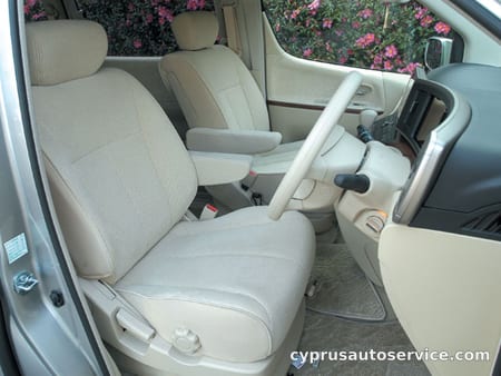 NISSAN ELGRAND HIGHWAY STAR