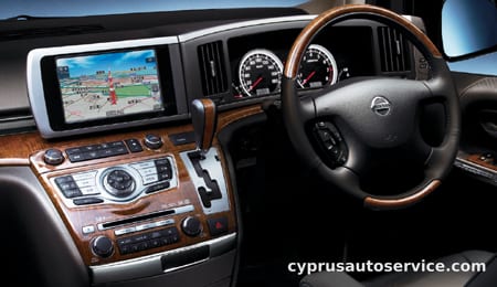 NISSAN ELGRAND 250HIGHWAY STAR BLACK LEATHER EDITION