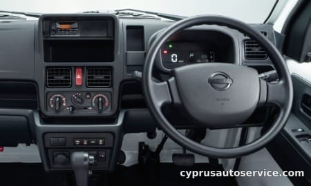 NISSAN CLIPPER TRUCK DX