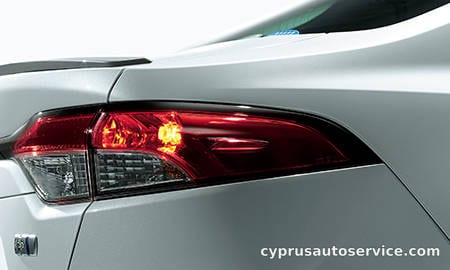 TOYOTA COROLLA HYBRID G-X