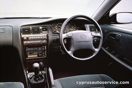 TOYOTA MARK II TOURER V