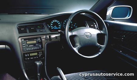 TOYOTA MARK II TOURER V