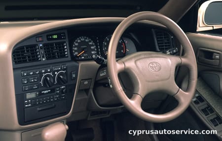 TOYOTA CAMRY PROMINENT