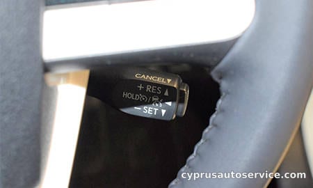 TOYOTA PRIUS S SAFETY PLUS