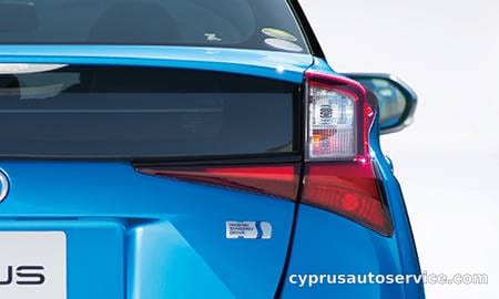 TOYOTA PRIUS A PREMIUM