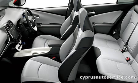 TOYOTA PRIUS A PREMIUM TOURING SELECTION
