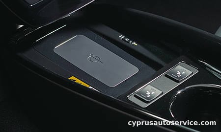 TOYOTA PRIUS A PREMIUM