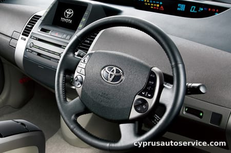 TOYOTA PRIUS S TOURING SELECTION