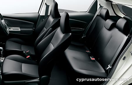 TOYOTA VITZ U