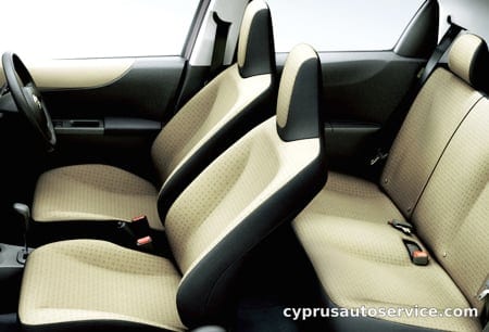 TOYOTA VITZ U