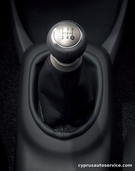 TOYOTA VITZ RS