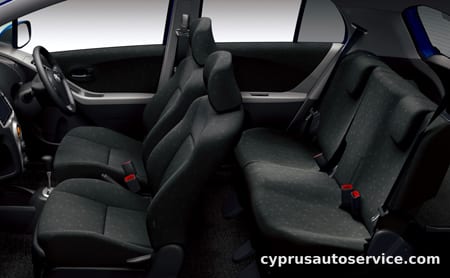 TOYOTA VITZ U