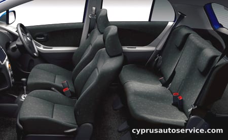 TOYOTA VITZ U