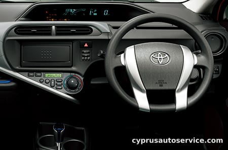 TOYOTA AQUA S