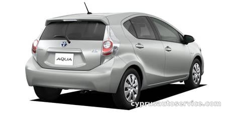 TOYOTA AQUA S
