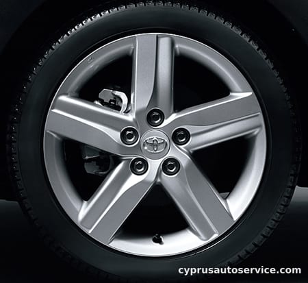 TOYOTA AURIS RS
