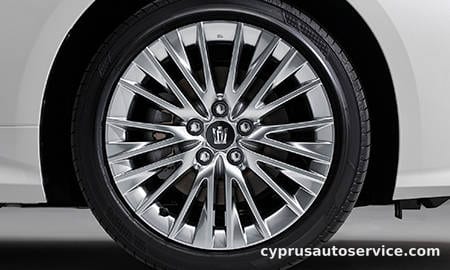 TOYOTA CROWN HYBRID S FOUR ELEGANCE STYLE