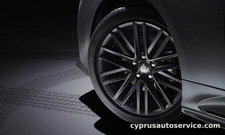 TOYOTA CROWN HYBRID RS FOUR LIMITED II