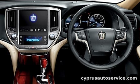 TOYOTA CROWN HYBRID ROYAL SALOON G