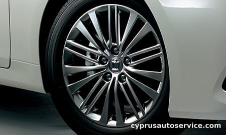 TOYOTA CROWN HYBRID ATHLETE S BLACK STYLE