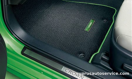 TOYOTA CROWN HYBRID ATHLETE S WAKAKUSAIRO EDITION