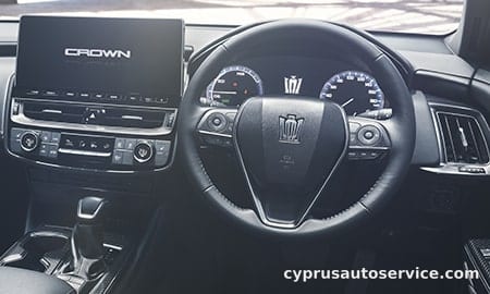 TOYOTA CROWN HYBRID RS FOUR