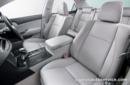 TOYOTA CROWN HYBRID STANDARD PACKAGE