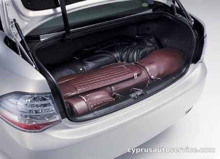 TOYOTA CROWN HYBRID STANDARD PACKAGE
