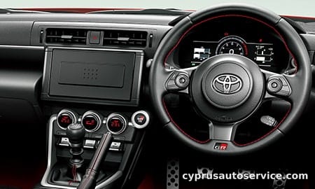 TOYOTA GR86 RZ
