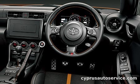 TOYOTA GR86 RZ 10TH ANNIVERSARY LIMITED