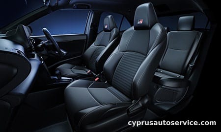 TOYOTA YARIS CROSS HYBRID GR SPORT