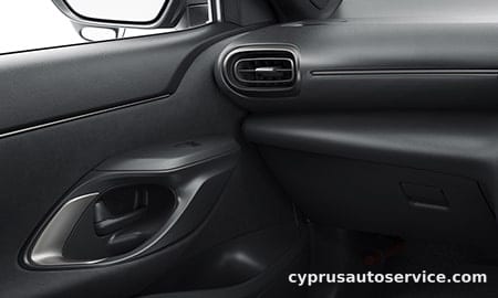 TOYOTA YARIS CROSS GR SPORT