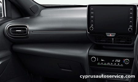 TOYOTA YARIS CROSS GR SPORT