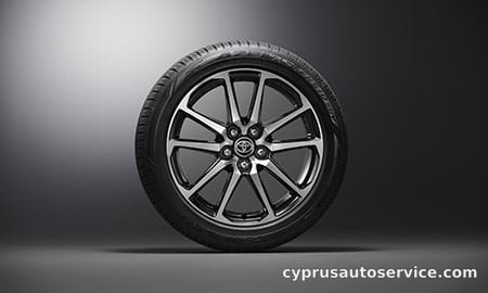 TOYOTA YARIS CROSS GR SPORT