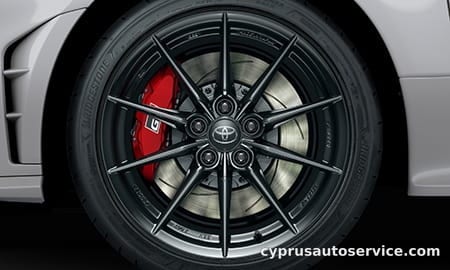 TOYOTA GR YARIS RC + AERO PERFORMANCE PACKAGE