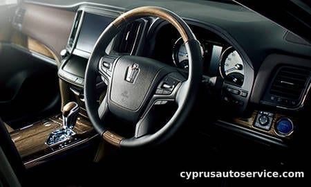 TOYOTA CROWN MAJESTA F VERSION J-FRONTIER