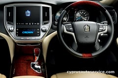 TOYOTA CROWN MAJESTA