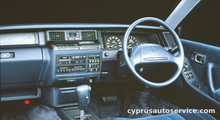 TOYOTA CROWN DELUXE