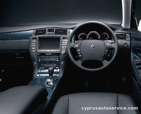 TOYOTA CROWN ATHLETE