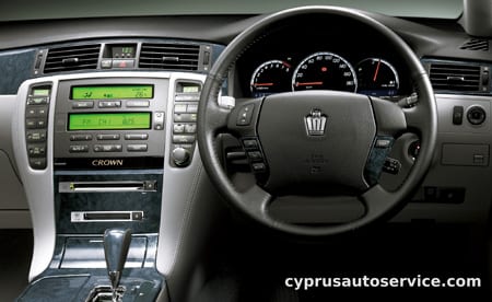 TOYOTA CROWN ATHLETE