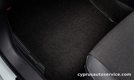 TOYOTA YARIS Z URBANO