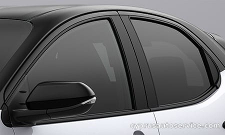 TOYOTA YARIS Z URBANO