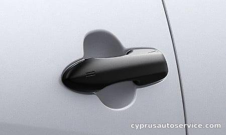 TOYOTA YARIS Z URBANO